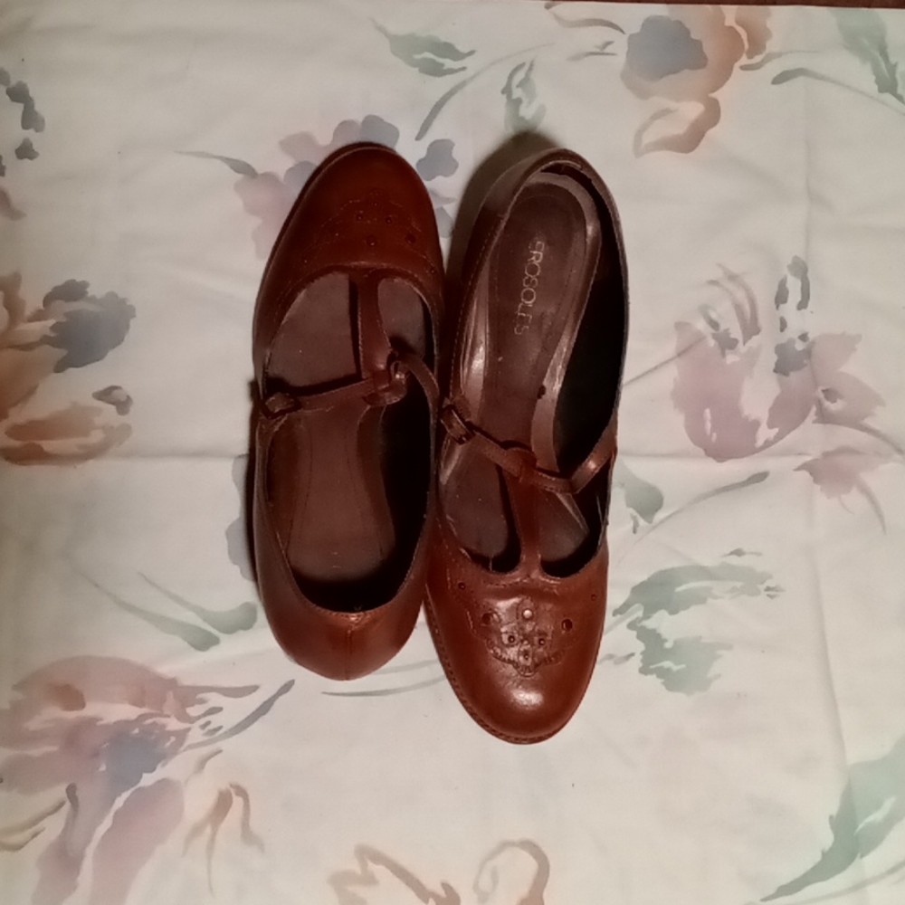 Shoes - Picture 2 of 2